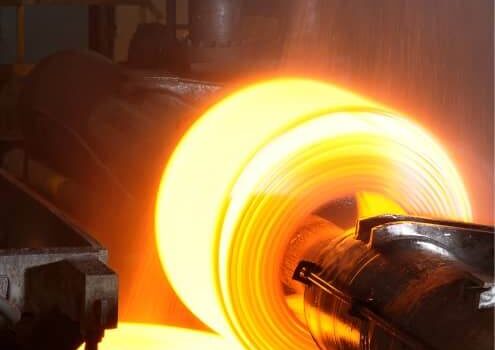 La producción mundial de acero cayó un 2,2% interanual en febrero