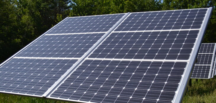 Transición Ecológica subvenciona con un millón de euros una nueva línea de reciclaje de paneles solares en Lobón