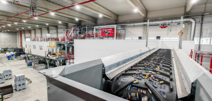 STADLER, weeeSwiss y Saubermacher marcan el lanzamiento de una de las instalaciones de clasificación de baterías domésticas más avanzadas de Europa