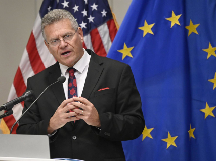 Bruselas presiona a EEUU para restaurar el arancel del 15% y cerrar el pacto comercial antes del verano
