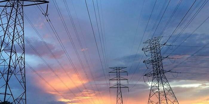 Los precios de la electricidad en Europa subieron en junio en medio de una ola de calor