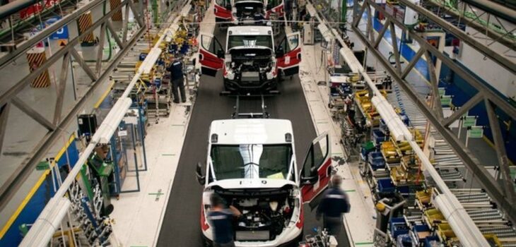 La incertidumbre geopolítica frena el avance del sector de bienes industriales en Europa