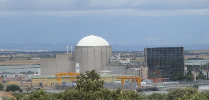 La central nuclear de Almaraz celebra la renovación de su licencia hasta 2030