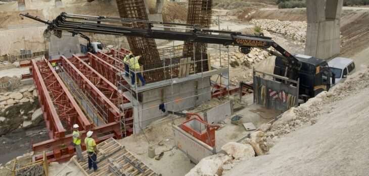 El alza de las materias primas por la guerra dispara un 23% el coste de obras de construcción